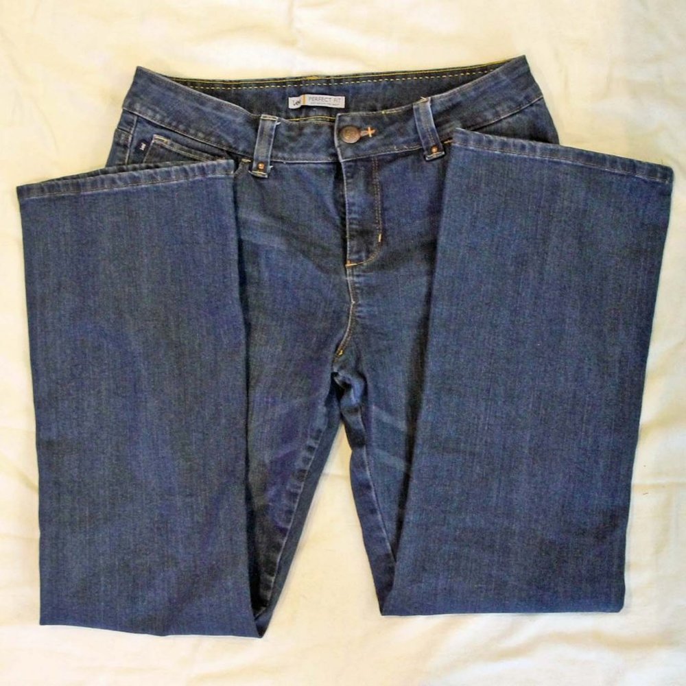 Lee's Perfect Fit Jeans size 16 Medium - Picture 2 of 9